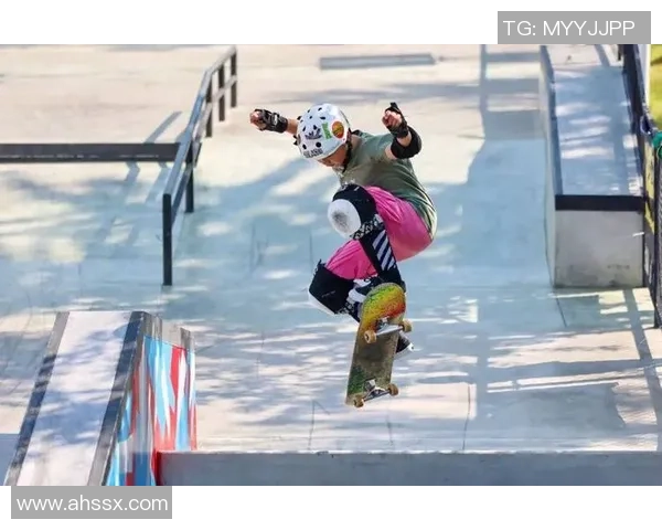 南京滑板队在马拉松大满贯中的节奏表现精彩点评与分析